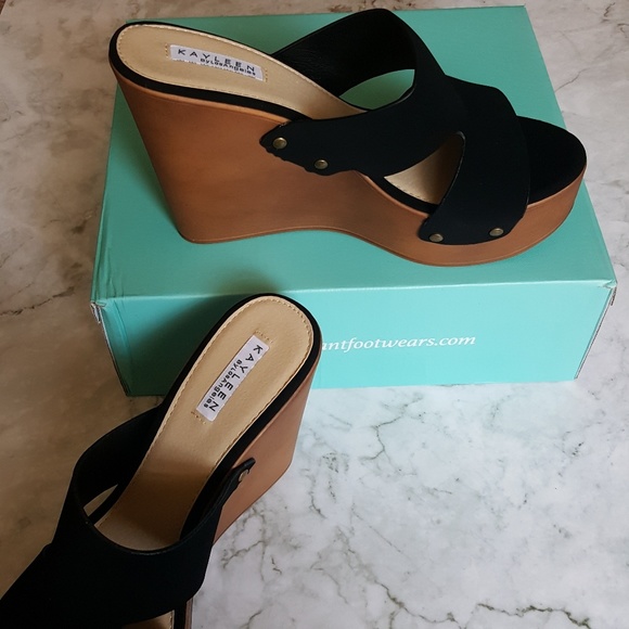 LAST 1! HOST PICK!🎉 Black Faux Suede Wedges - Picture 5 of 7